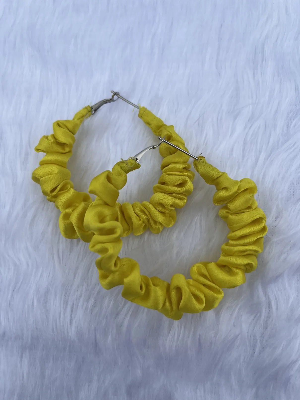 Scrunchies Earrings (Lemon Yellow)