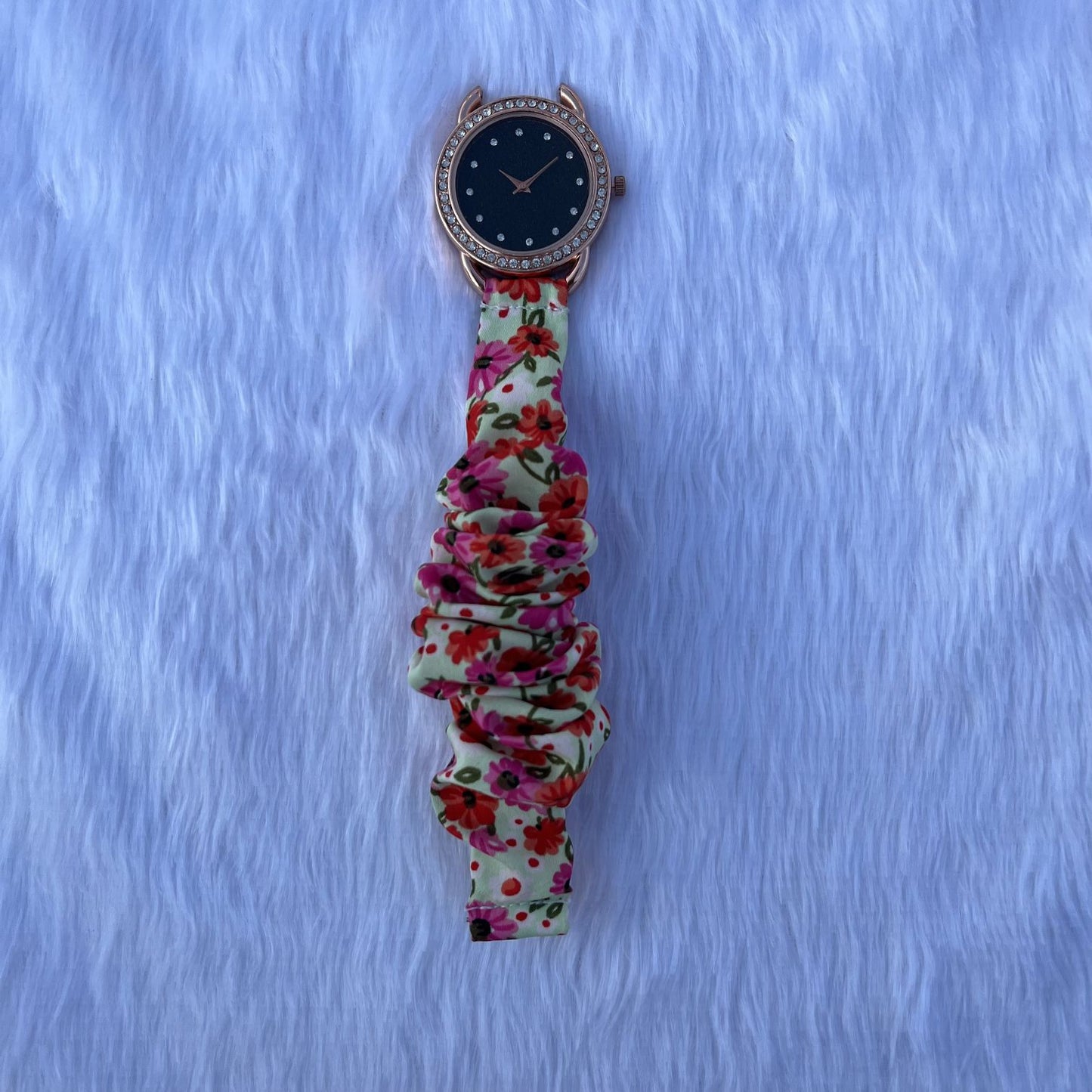 Premium Rose Gold Diamond Scrunchies Watch (Beauty in red)